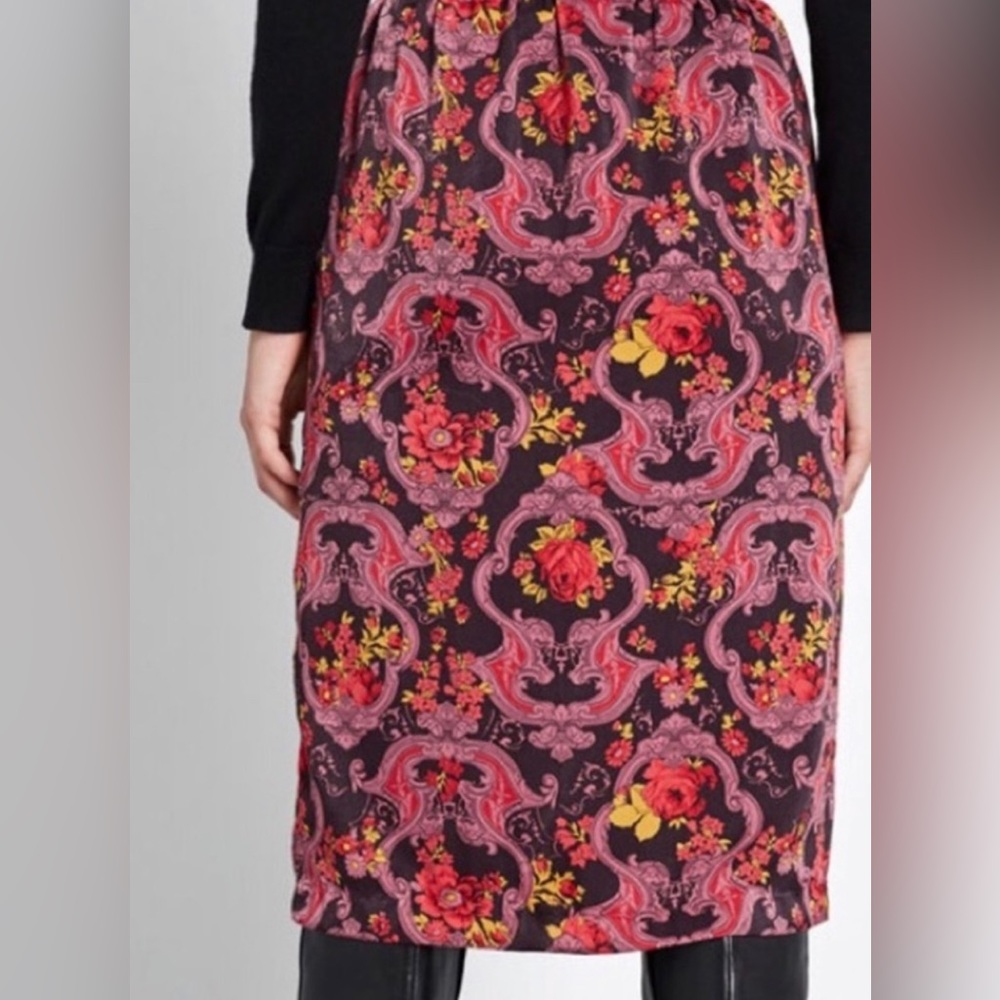Modcloth Got My Attention Floral Baroque Print Satin Pencil Skirt. Size M.